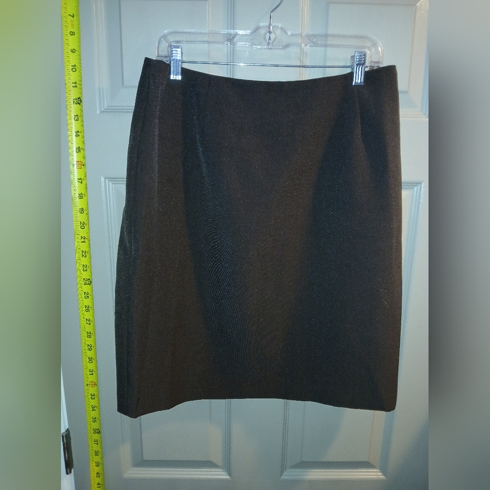 Alia Women's size 12 Brown Zip Up Skirt